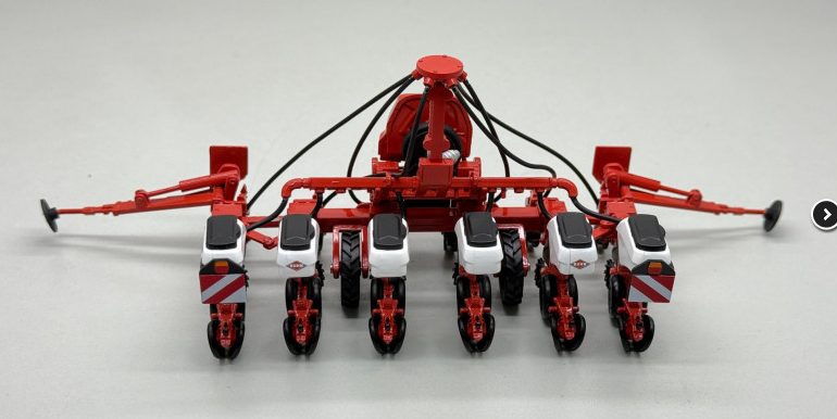 screenshot_2025-08-22_at_10-52-34_semoir_miniature_kuhn_kosma_tse_6_rangs_re285_replicagri_1_32