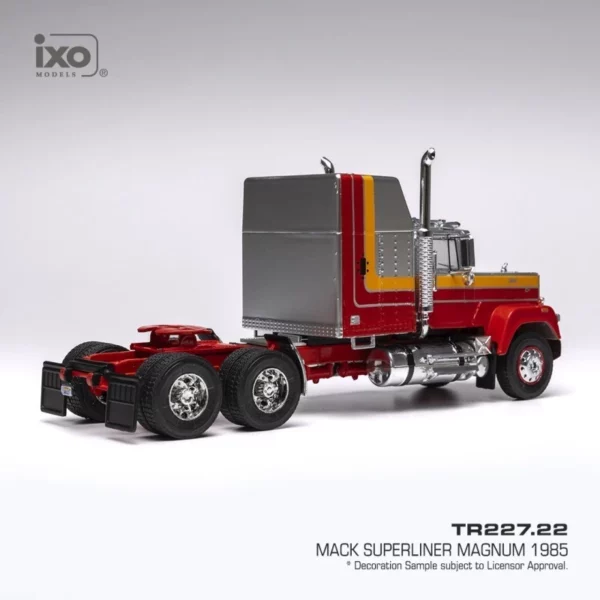 MACK Superliner Magnum 1985 - Deluxe Racing